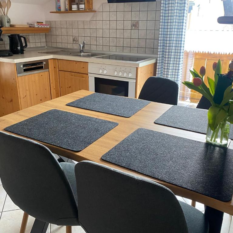 Haus Mayerbüchler - Chiemgau Karte - Apartment mit Balkon - 7