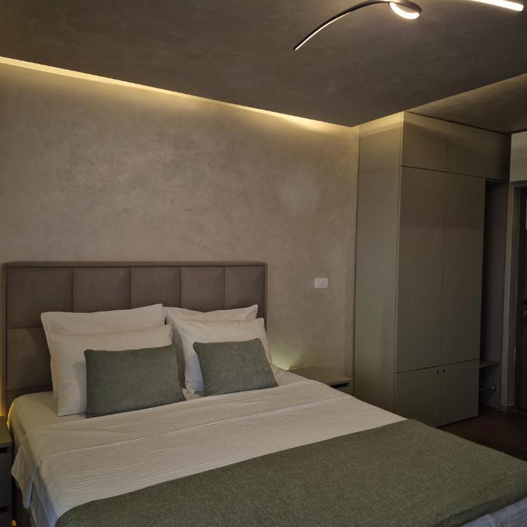 Elia - One-Bedroom Apartment - 26