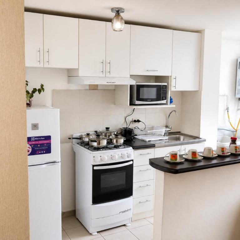 Modern & Comfortable near Town Lima - Three-Bedroom Apartment - 9