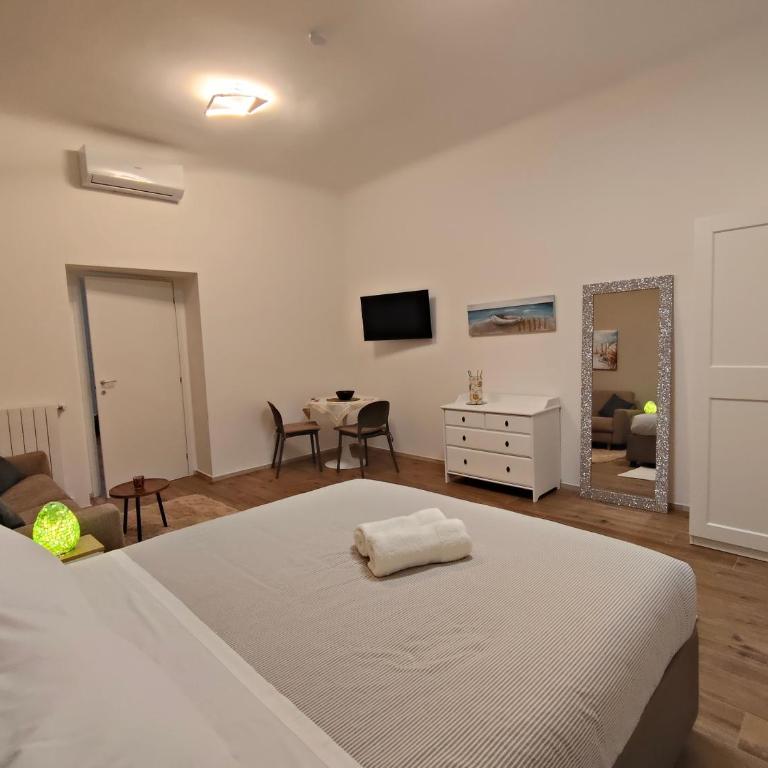 monolocale 4 posti M2 15 minuti dal Duomo - Appartamento con 1 Camera da Letto - 2