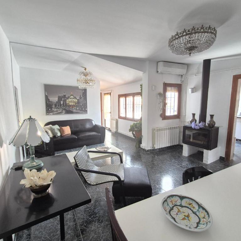 Ático Vintage con terraza en Madrid centro - Two-Bedroom Apartment - 6