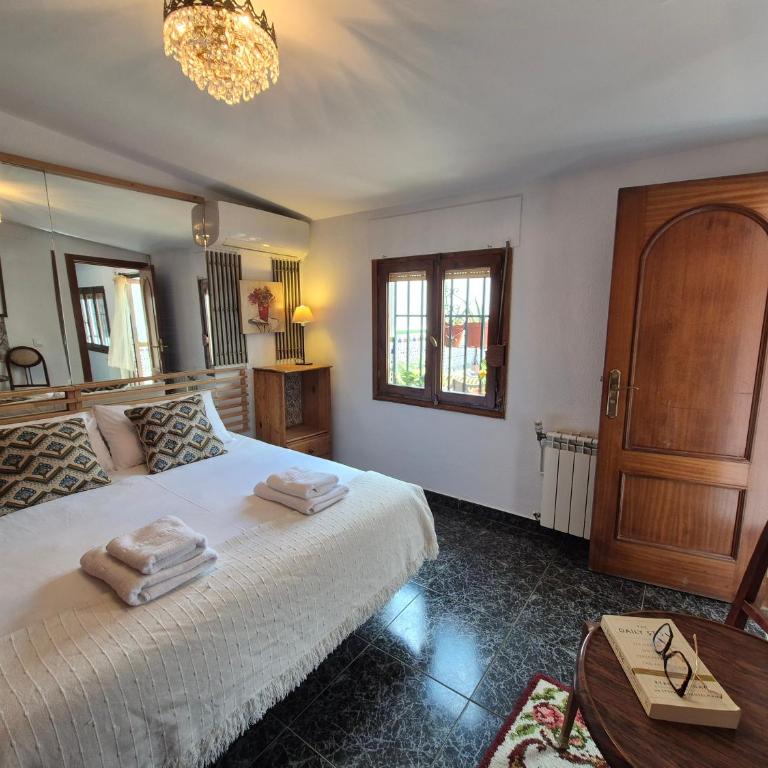 Ático Vintage con terraza en Madrid centro - Two-Bedroom Apartment - 18