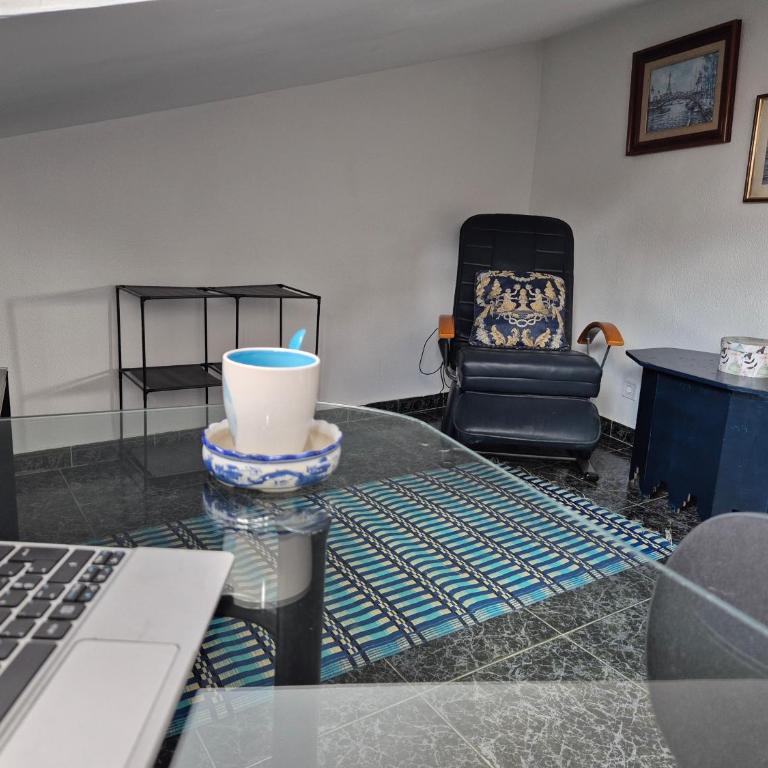 Ático Vintage con terraza en Madrid centro - Two-Bedroom Apartment - 25