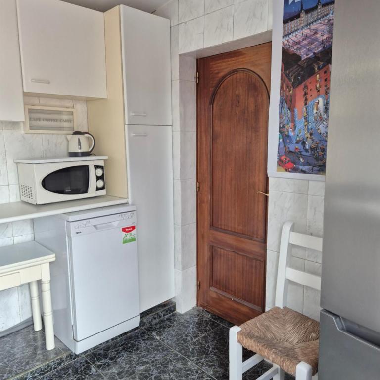 Ático Vintage con terraza en Madrid centro - Two-Bedroom Apartment - 28
