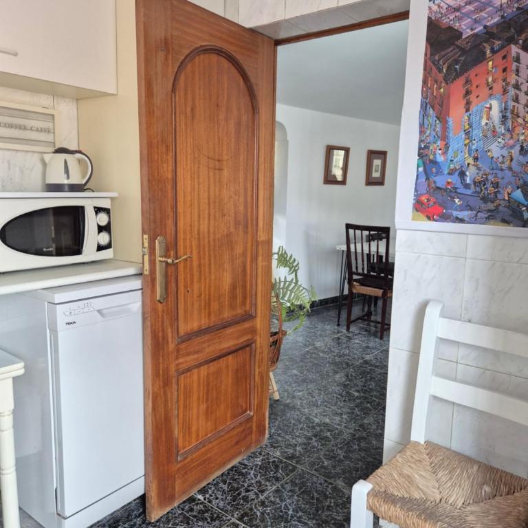Ático Vintage con terraza en Madrid centro - Two-Bedroom Apartment - 31