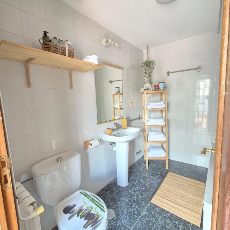 Ático Vintage con terraza en Madrid centro - Two-Bedroom Apartment - 32