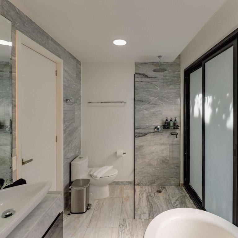 Stylish 3BR Retreat in Serene Luxury Setting - Apartamento - 34