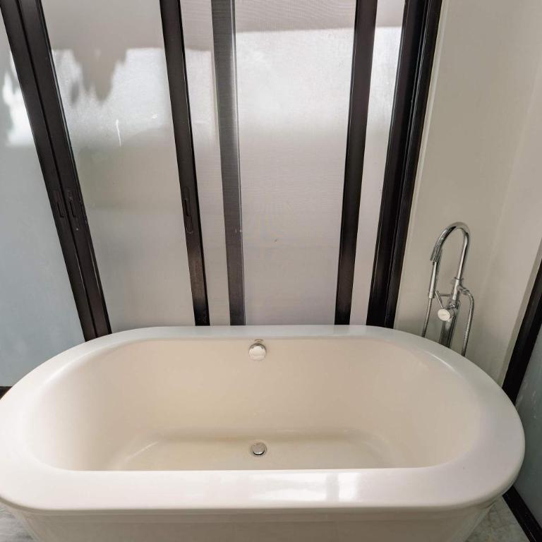 Stylish 3BR Retreat in Serene Luxury Setting - Apartamento - 35