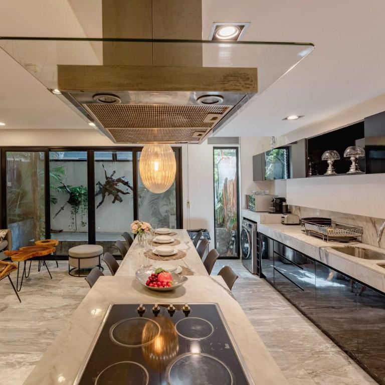 Stylish 3BR Retreat in Serene Luxury Setting - Apartamento - 1