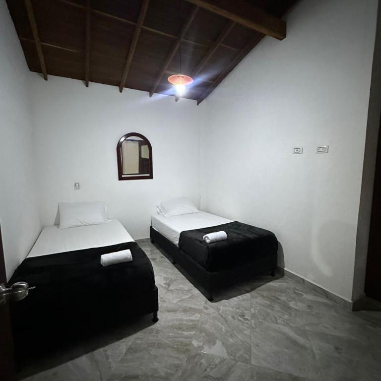 Apartamento amplio con balcón en Jardín, Antioquia - Apartamento de 3 dormitorios con balcón - 14