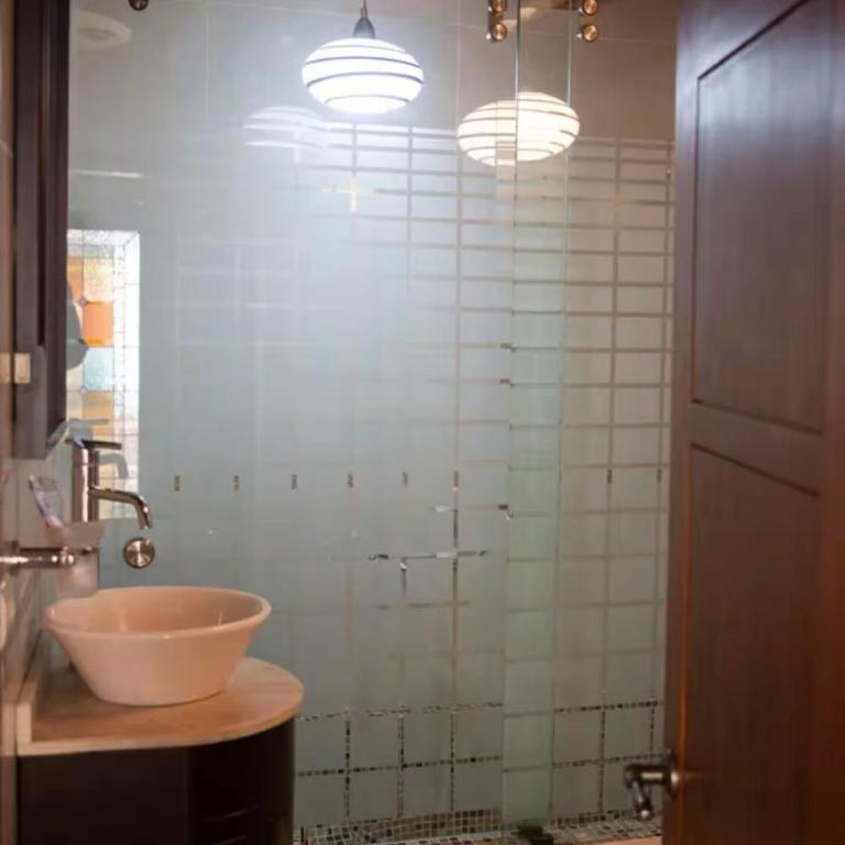 House downtown 4bedrooms, 3Bathrooms, with pool, jacuzzi and views - Apartamento - 26