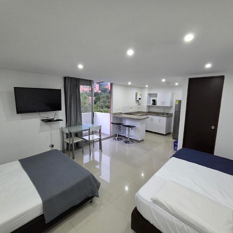 Acogedor apartaestudio con balcon - Apartamento de 1 Dormitorio con balcón y vistas a la ciudad - 1