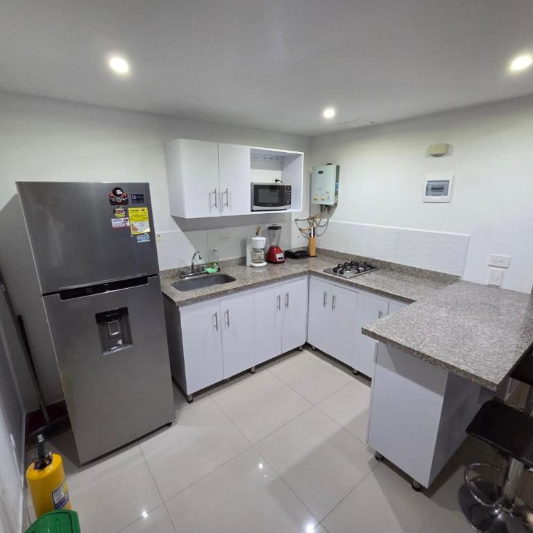 Acogedor apartaestudio con balcon - Apartamento de 1 dormitorio - 4