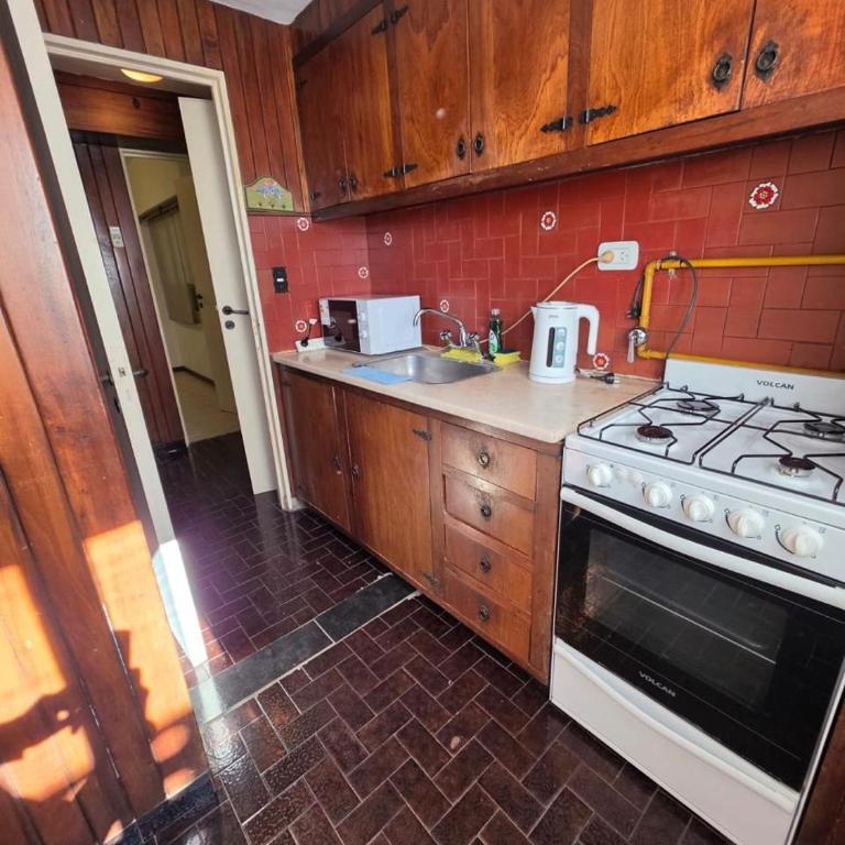 Departamento por día a media cuadra de la Plaza - Santa Rosa - Apartamento de 1 dormitorio - 2
