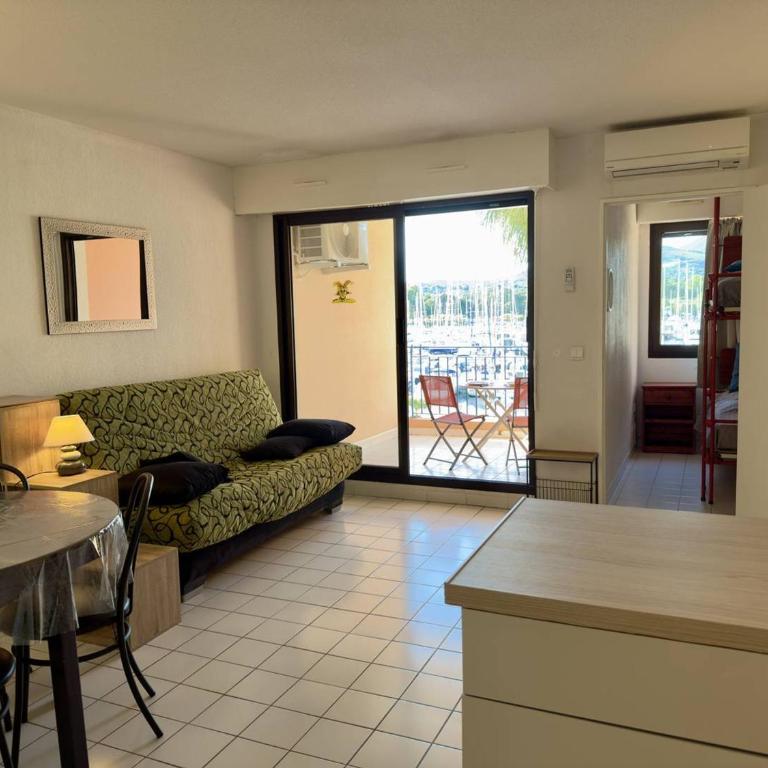 Studio cabine climatisé, vue exceptionnelle - FR-1-388-255 - Studio - 2