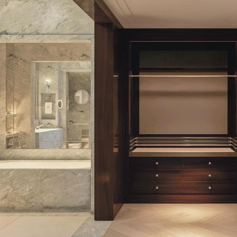 Cipriani Resort & Casino - Deluxe King Suite - 3