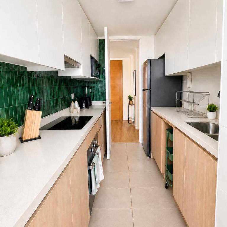 Vista Cordillera Piso 15 , Parking, Metro y Mall Plaza Egaña, Fast WIFI - Apartamento Deluxe de 2 dormitorios con balcón - 17
