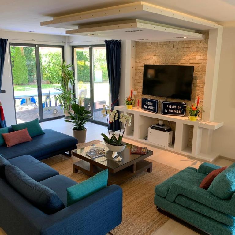 Cap d'Antibes Luxury Family Villa - Three-Bedroom Apartment - 4