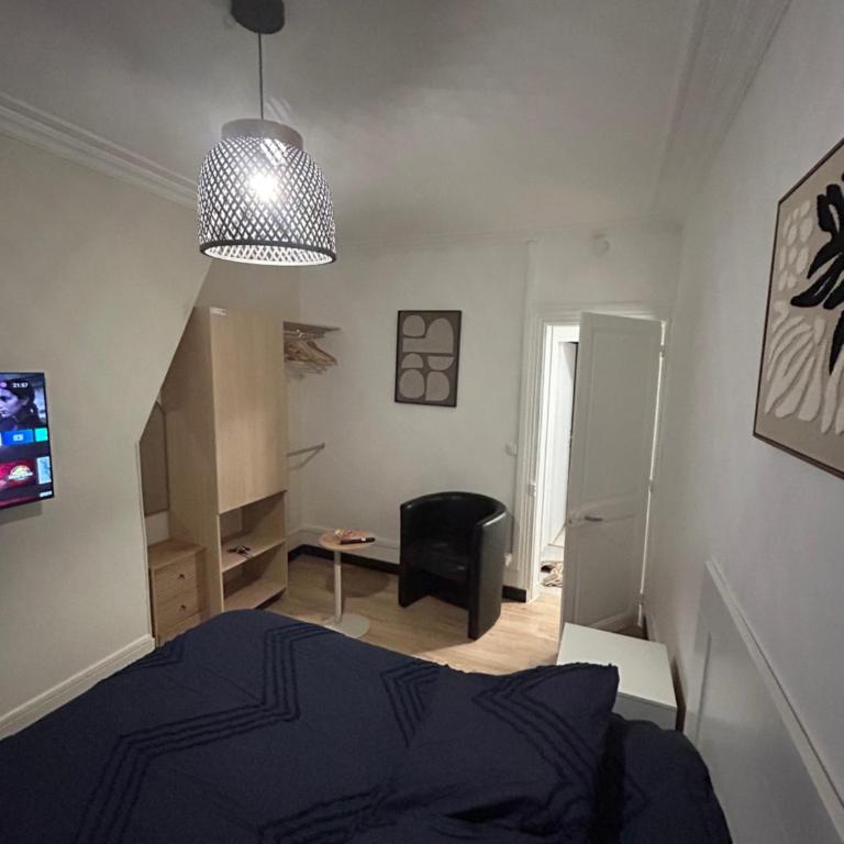 Charmant studio rénové au cœur de Paris 2mn métro - Appartement 1 Chambre - 17