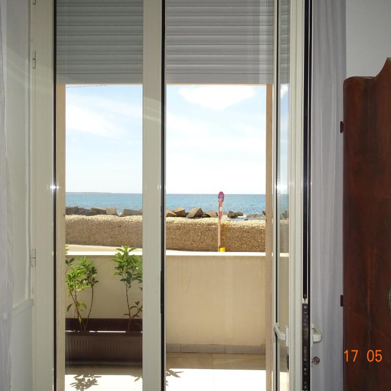 B&B Mareggiata - Camera Superior Doppia con Letti Singoli e Vista Mare - 5