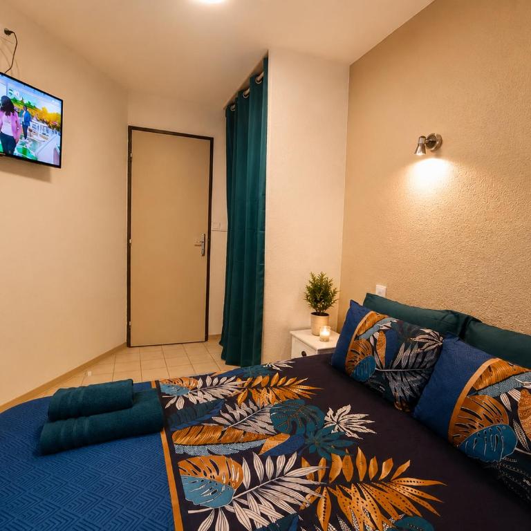 Le nid des Bains - Climatisé - Piscine partagée - Appartement 1 Chambre avec Balcon et Vue sur les Montagnes - 9