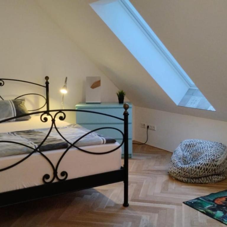 Exklusive Maisonetten Wohnung mit Gartenzugang - Apartment mit 2 Schlafzimmern - 3