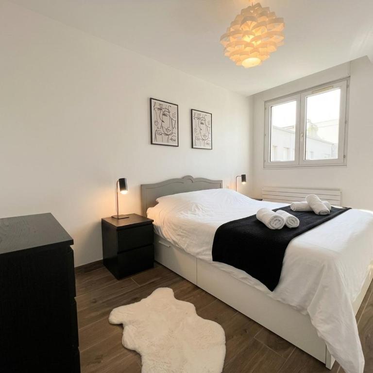 Hincmar Cathedral Quiet Bright Stylish - Appartamento con 2 Camere da Letto - 4