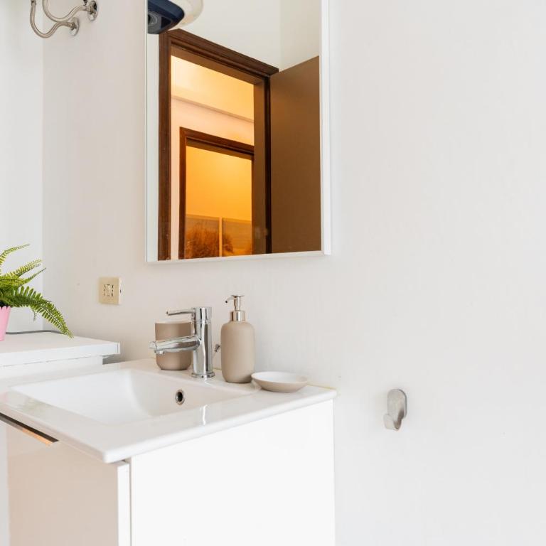 Certosa - Appartamento con 2 Camere da Letto e Balcone - 15