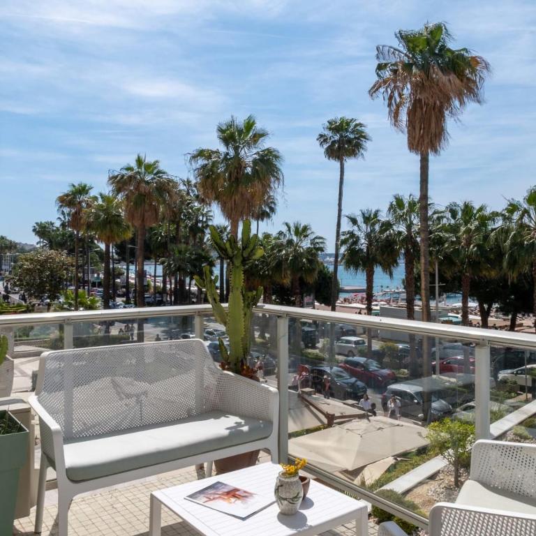 2-Br Bourgeois Apartment Croisette & Sea View - Apartment - 35
