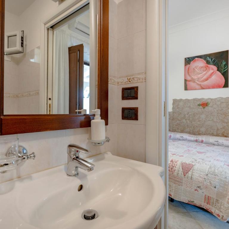 Villa Tonia - Camera Queen Standard - 12