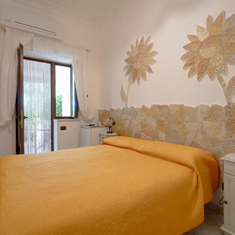 Villa Tonia - Camera Matrimoniale con Vista Giardino - 1