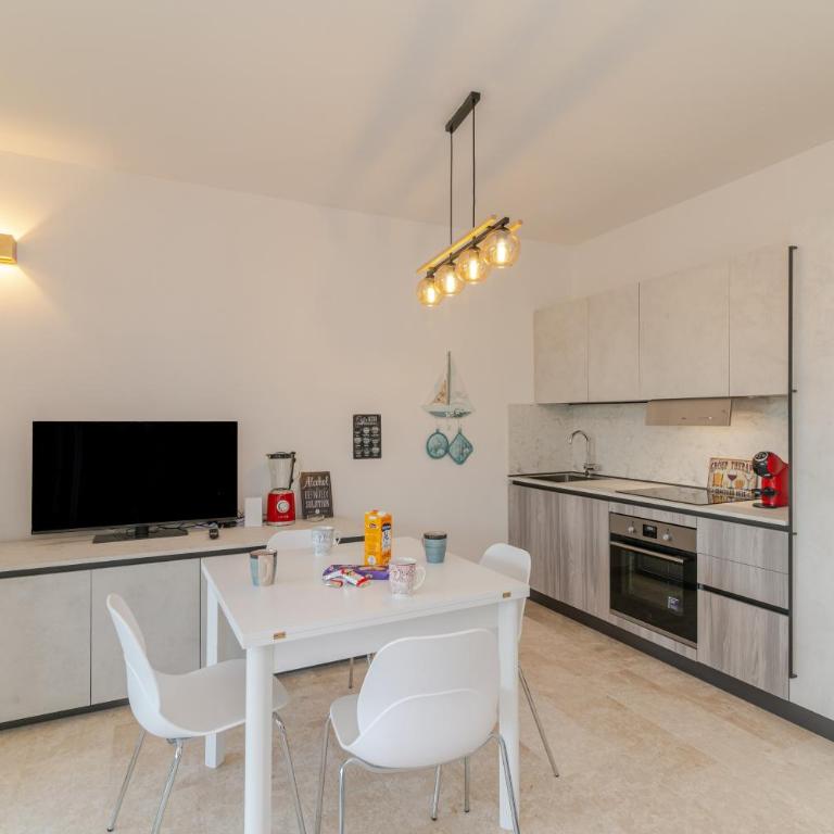Siren's Cove Retreat - Appartamento Deluxe con 2 Camere da Letto e Vista Giardino - 5