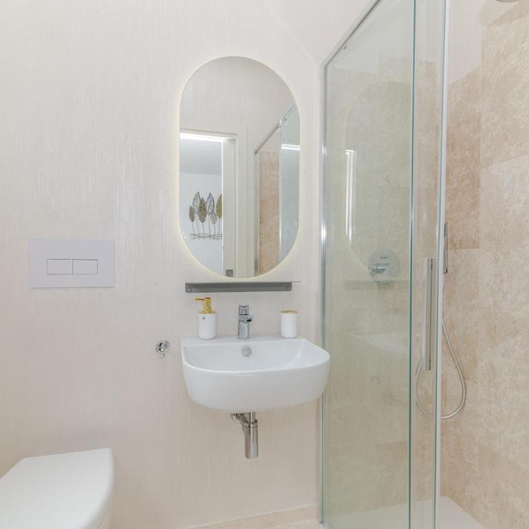 Siren's Cove Retreat - Appartamento Deluxe con 2 Camere da Letto e Vista Giardino - 9