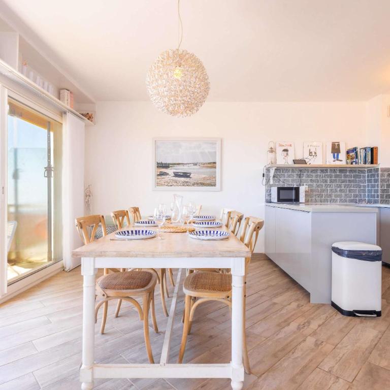 Valras-Loc Sablon - T4 Front de Mer avec Balcon - Apartment with View - 2