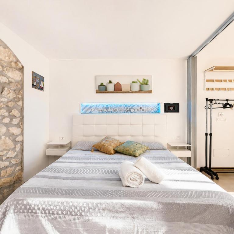 Venti Nodi - Two-Bedroom Deluxe Apartment with Balcony - 20