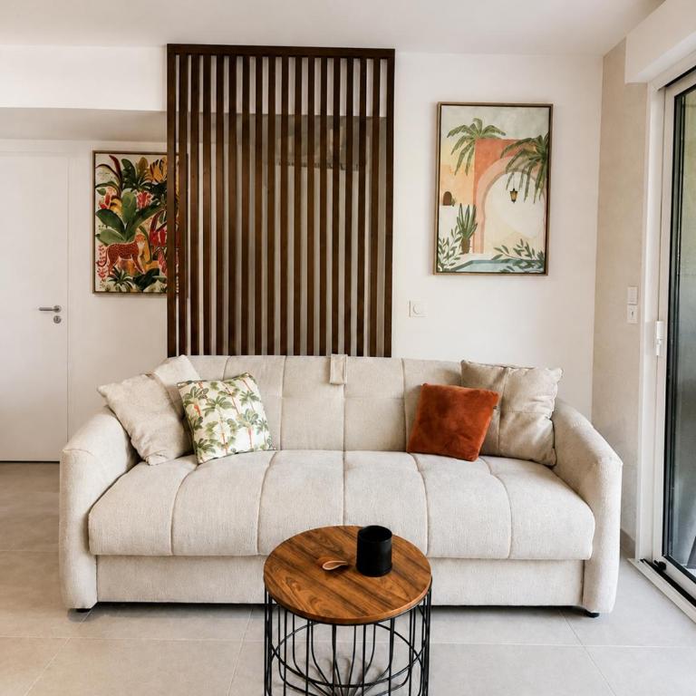 Riviera Pool Apartment - F2 - Parking privé - Proche plage - Apartment mit 1 Schlafzimmer und Balkon - 1