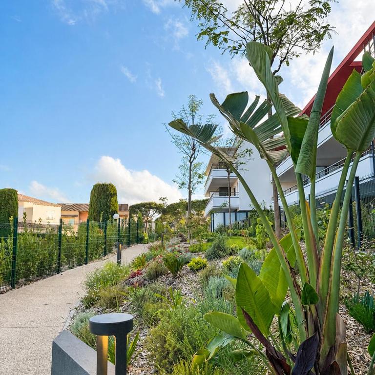 Riviera Pool Apartment - F2 - Parking privé - Proche plage - Apartment mit 1 Schlafzimmer und Balkon - 21