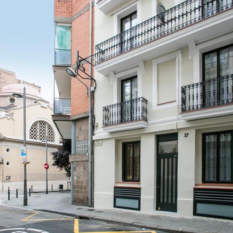 The Orbit Plaza España - One-Bedroom Apartment - 2