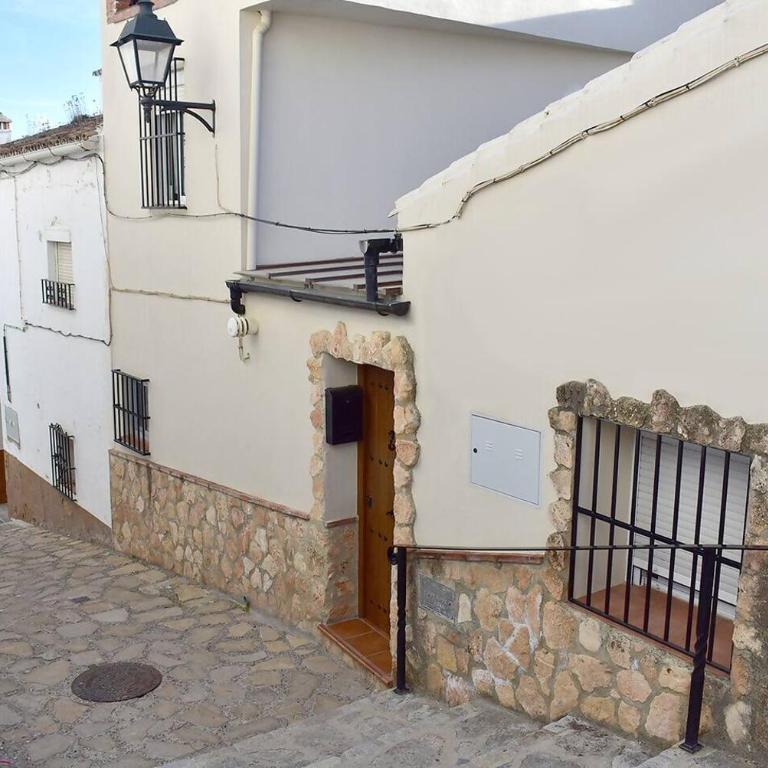 Casa Calma con Patio. A 500 m de Puente Nuevo - Casa con 1 dormitorio - 16