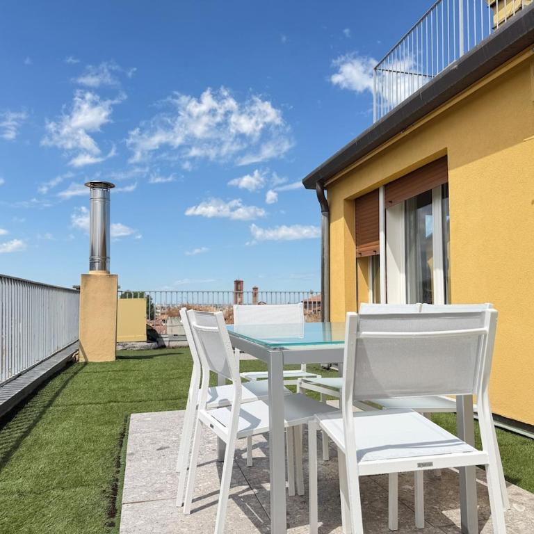 Galileo Luxury Terrace - Panoramic View - Appartamento con 2 Camere da Letto - 3