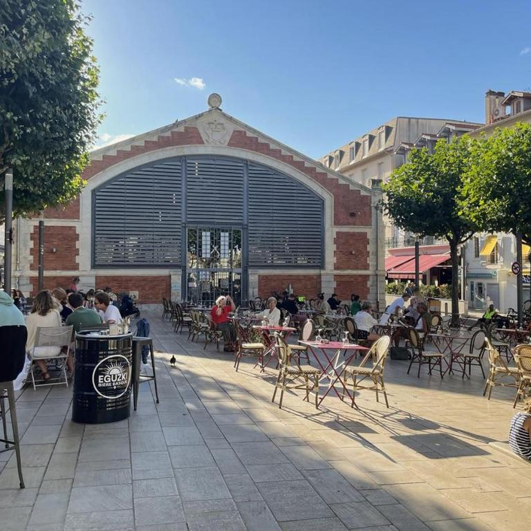 Studio 2 pers, balcon vue sur les Halles et l'océan, en plein cœur de Biarritz - Apartment mit 1 Schlafzimmer - 7