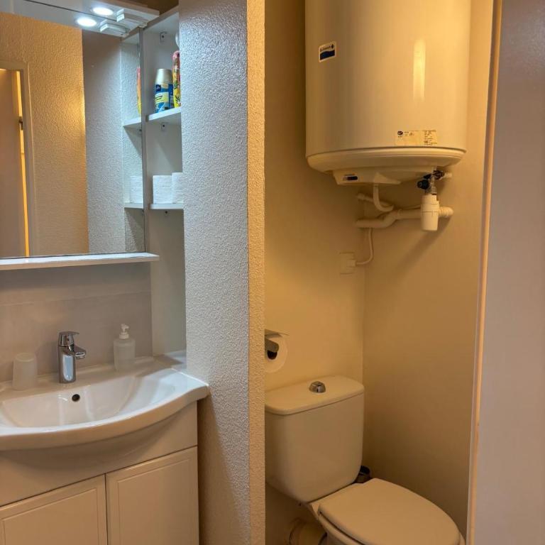 - LA CALANCA DE GABRIEL - jardin privé, mer à 100m, piscine, climatisation, parking, à Saint-Aygulf- Tout à pied - Apartment with Garden View - 15