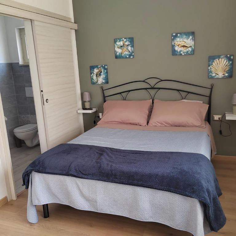 B&B Relax Gonone - Camera Matrimoniale Deluxe con Doccia - 5