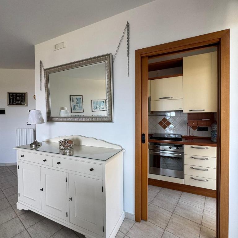 CASA MARLEO al Mare - Two-Bedroom Apartment with Balcony and Sea View - 7