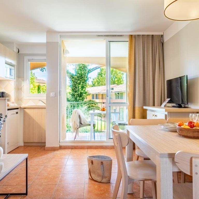 Résidence Pierre & Vacances Les Rives de Cannes Mandelieu - Appartement 1 Chambre Supérieur avec Terrasse ou Balcon (5 Personnes) - 1