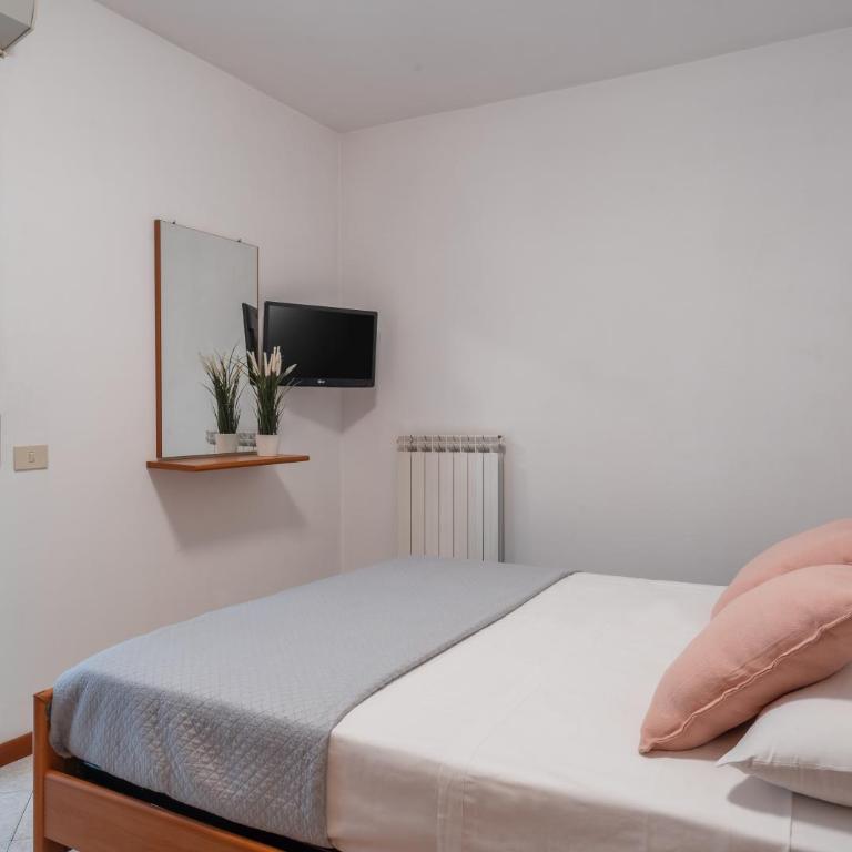 Riccione Centre Relax Apartment - Il Lupo Affitta - Two-Bedroom Apartment - 4