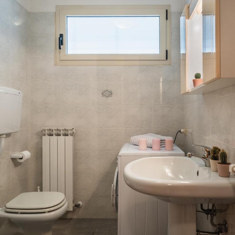 Riccione Centre Relax Apartment - Il Lupo Affitta - Two-Bedroom Apartment - 5