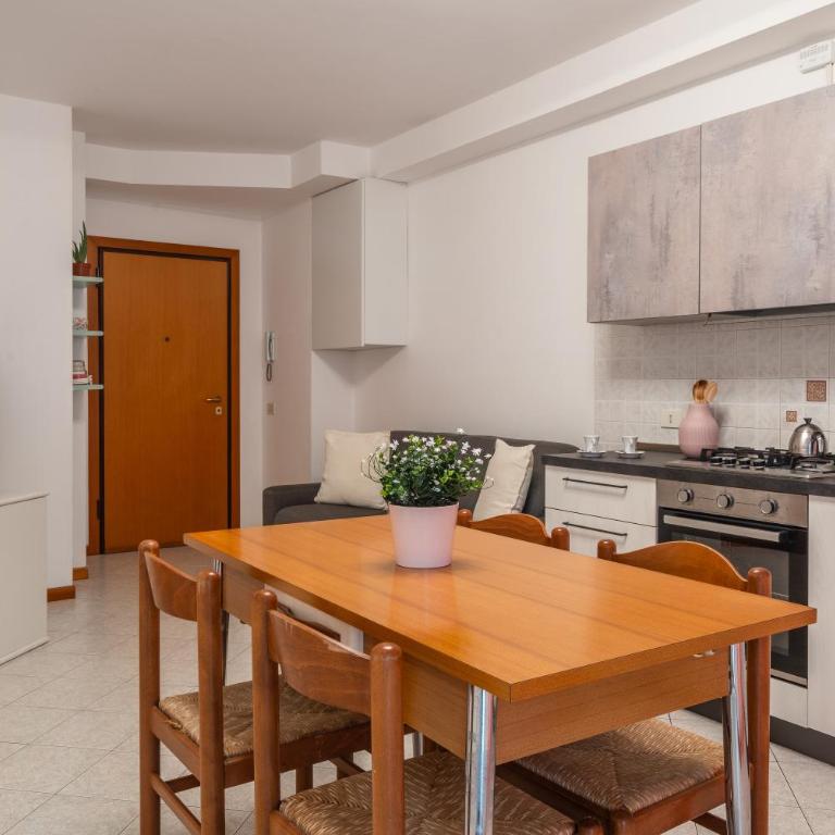 Riccione Centre Relax Apartment - Il Lupo Affitta - Two-Bedroom Apartment - 11