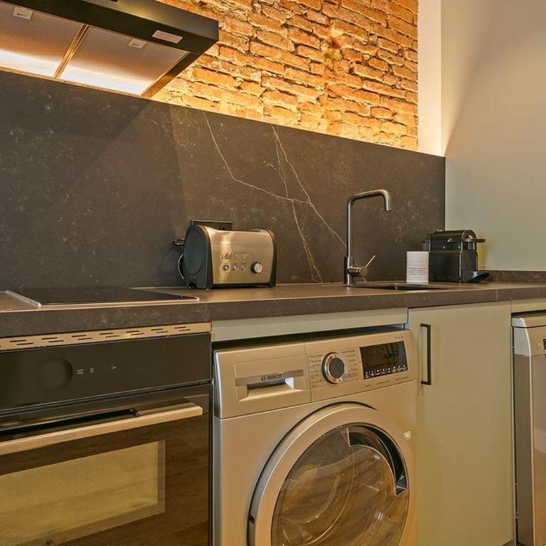 The Orbit Plaza España - One-Bedroom Apartment - 21