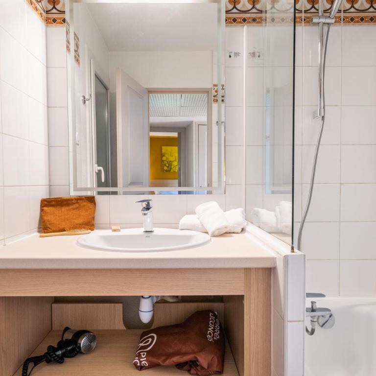 Résidence Pierre & Vacances Les Rives de Cannes Mandelieu - Appartement 1 Chambre Supérieur avec Terrasse ou Balcon (5 Personnes) - Vue sur Rivière - 4